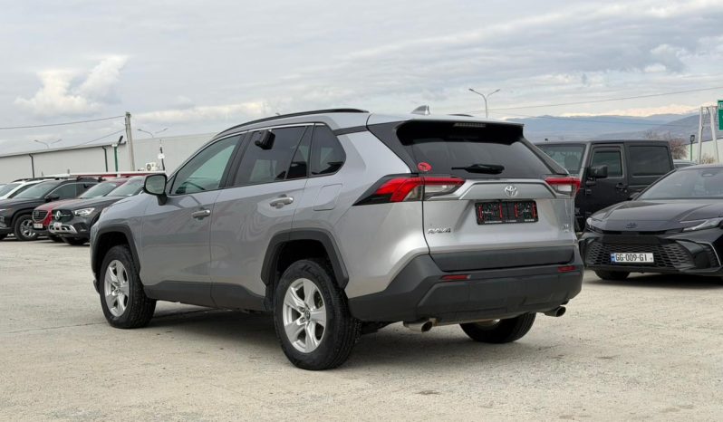 
								TOYOTA RAV4 full									