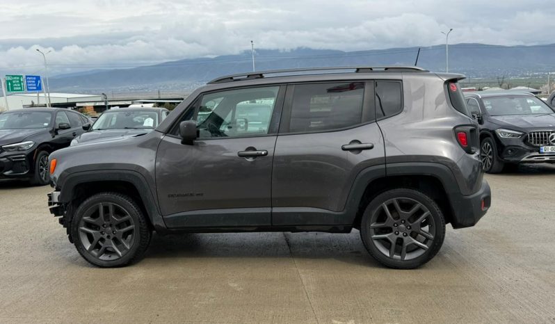 
								Jeep Renegade full									