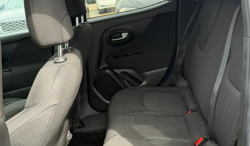 
								Jeep Renegade full									