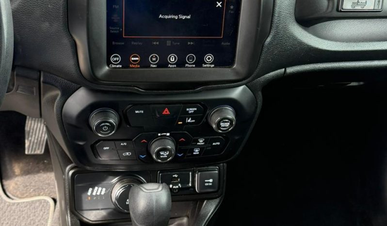 
								Jeep Renegade full									