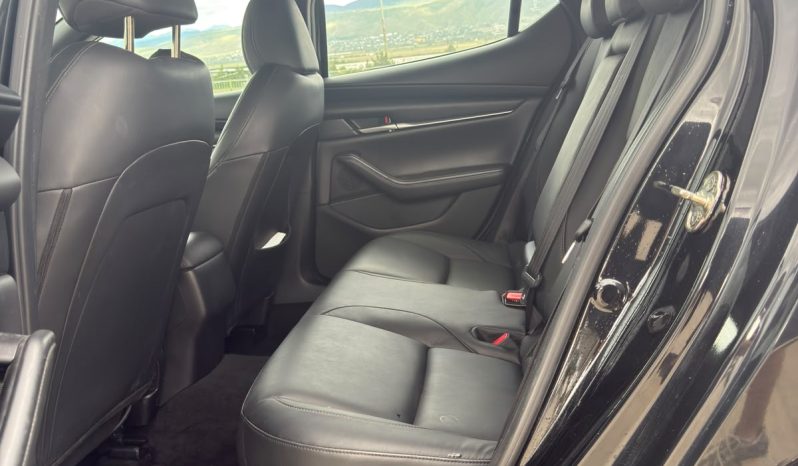 
								MAZDA 3 full									