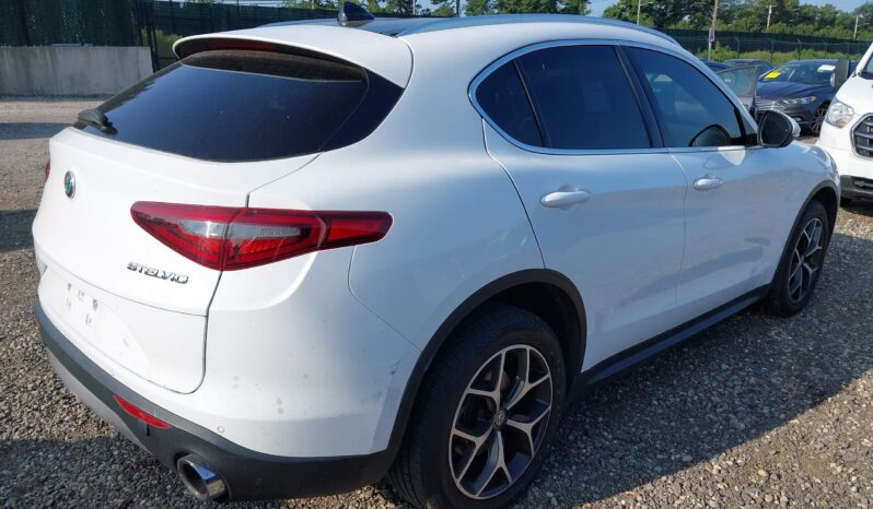 
								2019 Alfa Romeo Stelvio full									