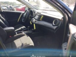 
										TOYOTA RAV 4 XLE full									