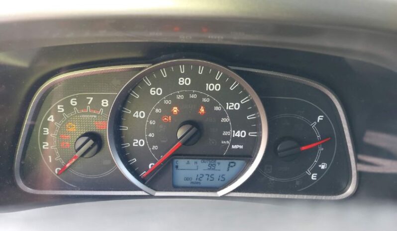 
								TOYOTA RAV 4 XLE full									