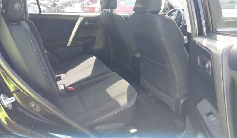 
								TOYOTA RAV 4 XLE full									