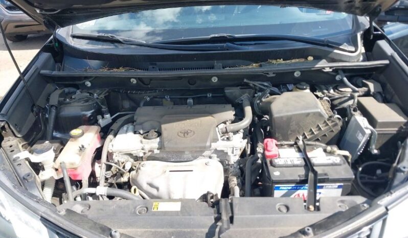 
								TOYOTA RAV 4 XLE full									