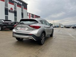 
										2016 Infiniti QX30 full									