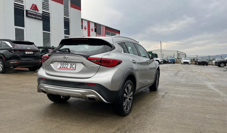 
								2016 Infiniti QX30 full									