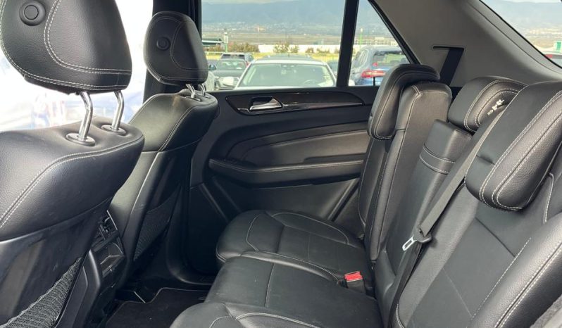 
								Mercedes-Benz ML-Class full									