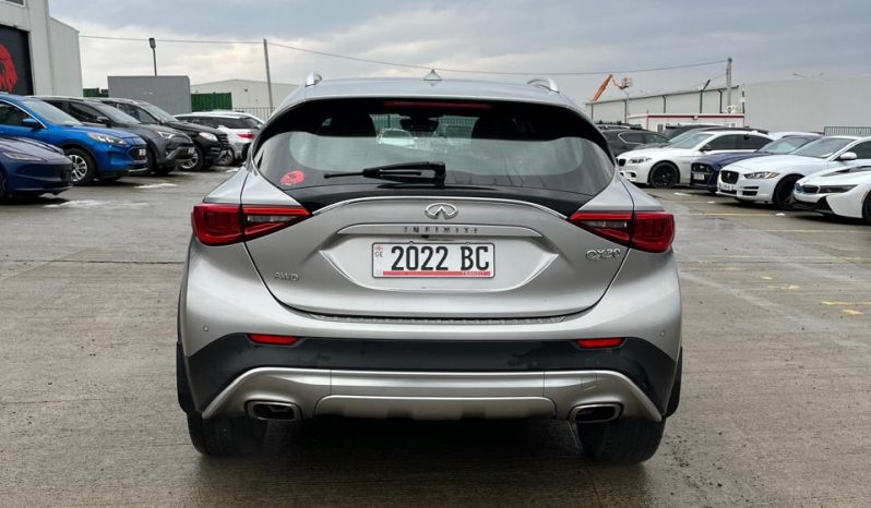 
								2016 Infiniti QX30 full									