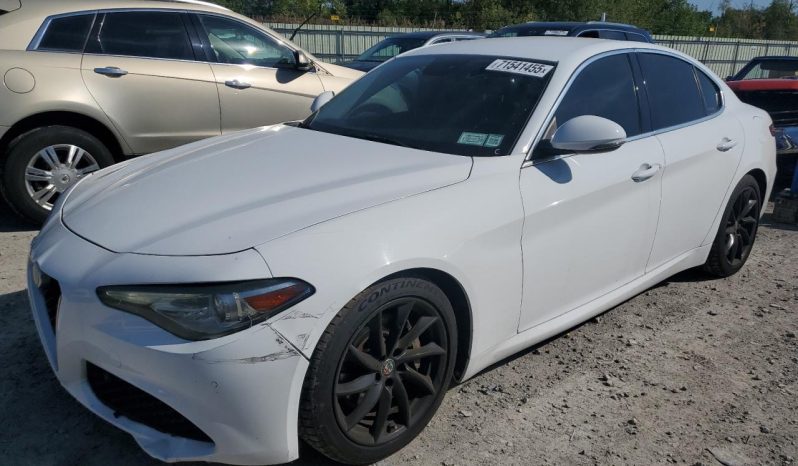 
								Alfa Romeo Giulia full									