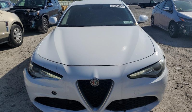 
								Alfa Romeo Giulia full									