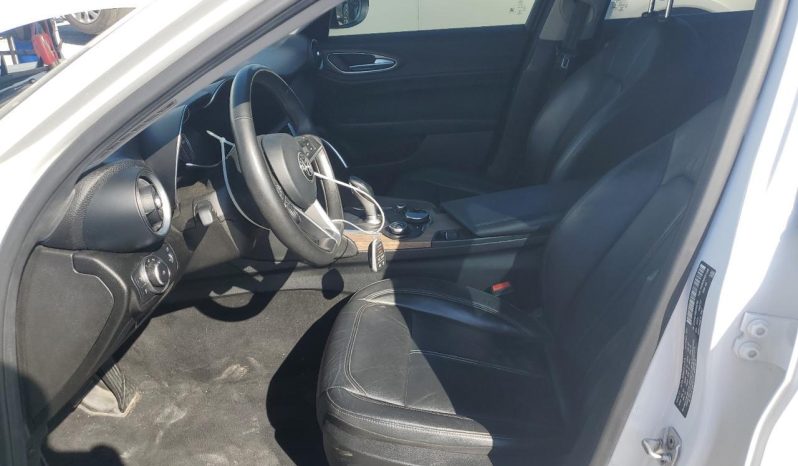 
								Alfa Romeo Giulia full									