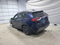 
										Toyota RAV4 full									