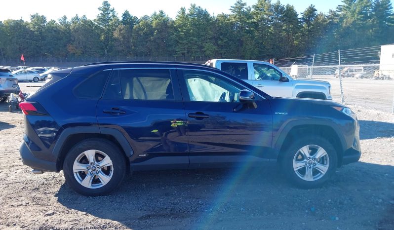 
								2020 Toyota RAV4 full									