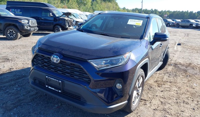 
								2020 Toyota RAV4 full									