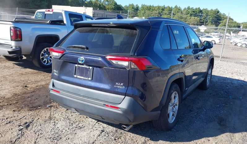 
								2020 Toyota RAV4 full									