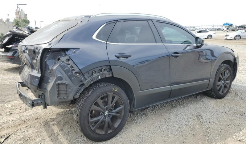 
								MAZDA CX-30 full									