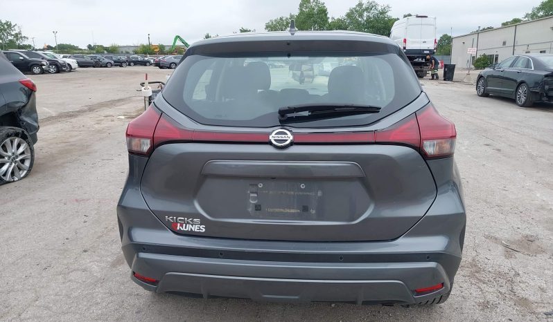 
								Nissan Kicks full									