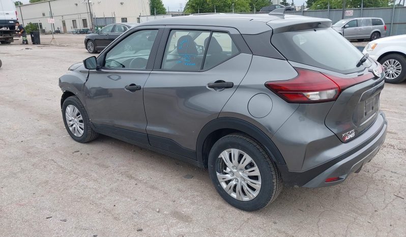 
								Nissan Kicks full									