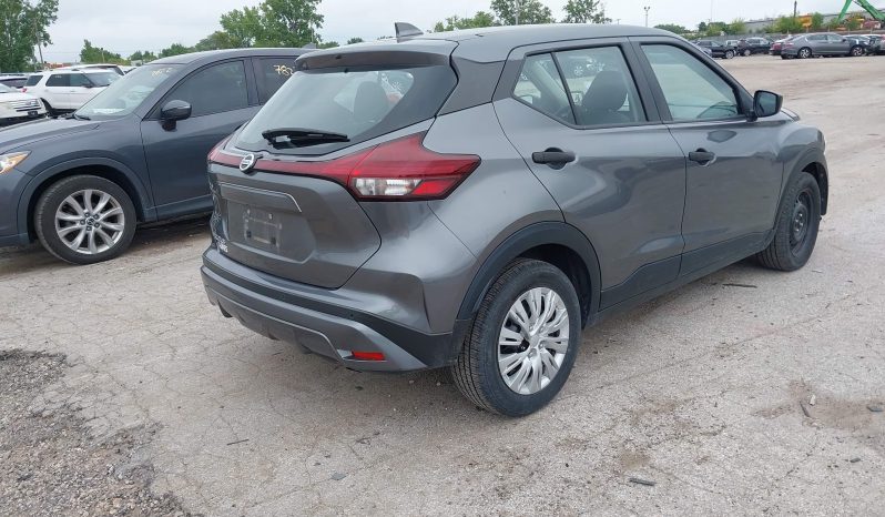 
								Nissan Kicks full									