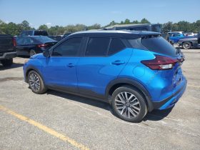 2023 Nissan Kicks
