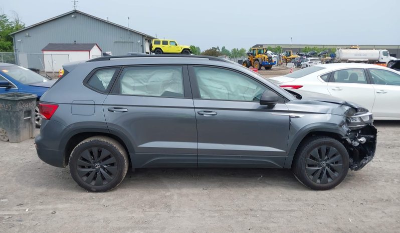 
								Volkswagen Taos full									