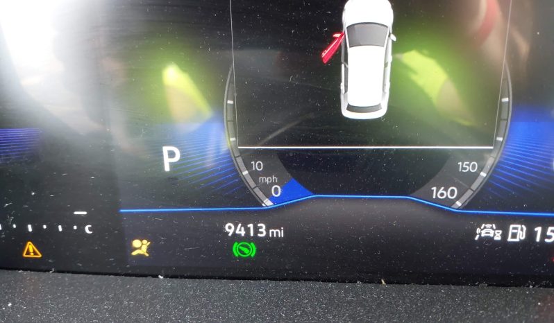 
								Volkswagen Taos full									