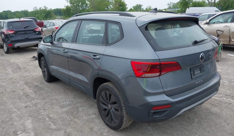 
								Volkswagen Taos full									