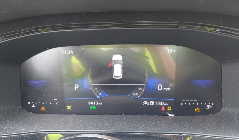 
								Volkswagen Taos full									