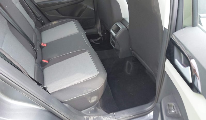 
								Volkswagen Taos full									