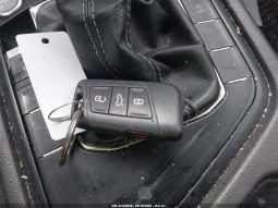 
										2022 Volkswagen Taos full									