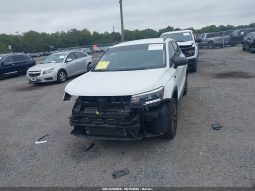 
										2022 Volkswagen Taos full									