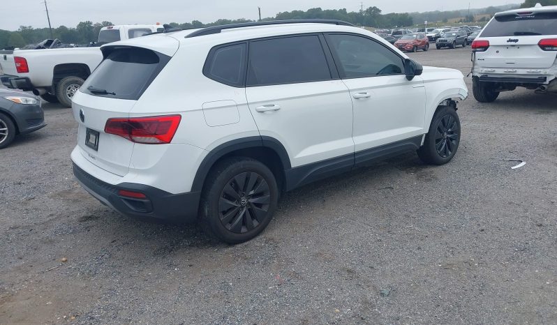 
								2022 Volkswagen Taos full									