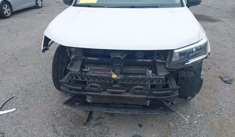 
								2022 Volkswagen Taos full									