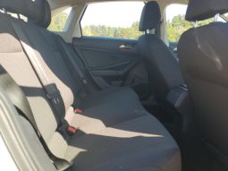 
										Volkswagen Jetta full									