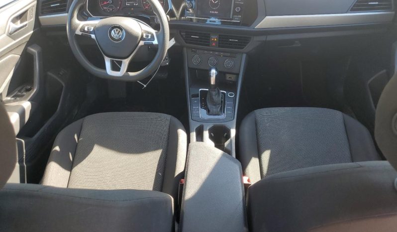 
								Volkswagen Jetta full									