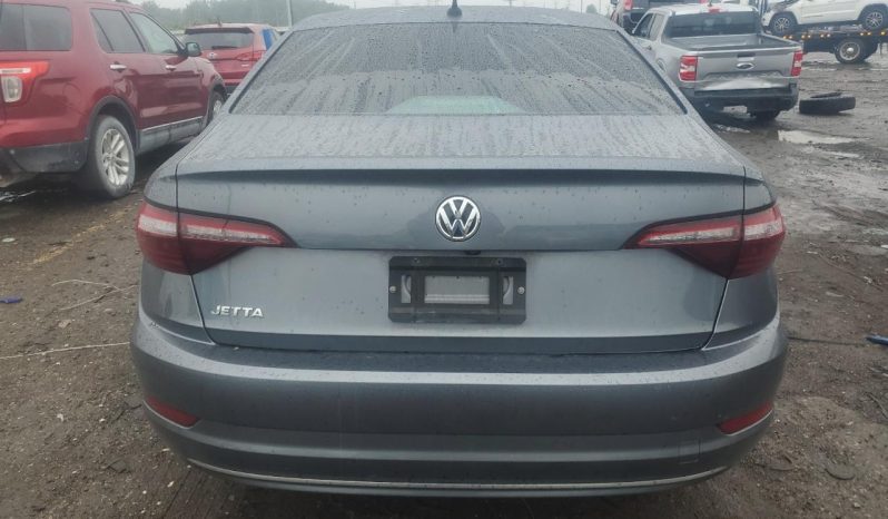 
								VOLKSWAGEN JETTA full									