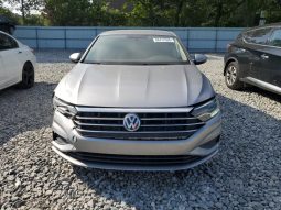 Volkswagen Jetta full