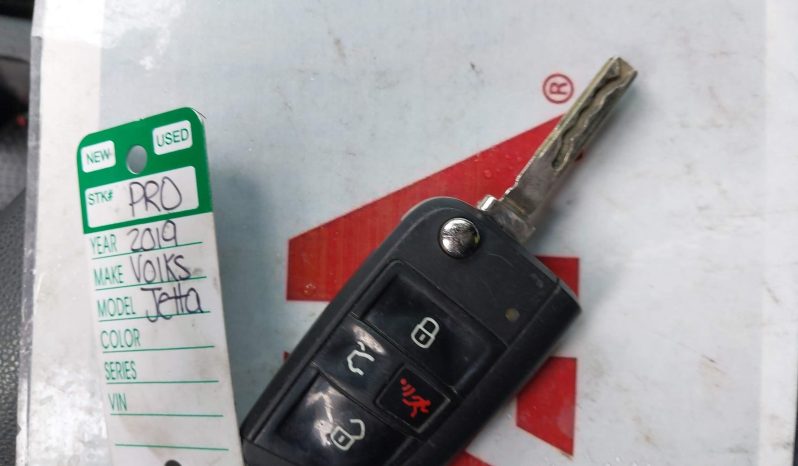 
								VOLKSWAGEN JETTA full									