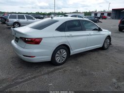 
										VOLKSWAGEN JETTA full									