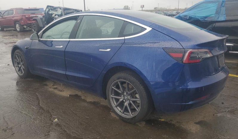 
								Tesla MODEL 3 full									