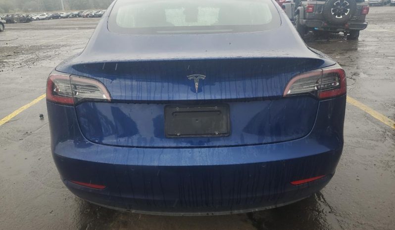 
								Tesla MODEL 3 full									