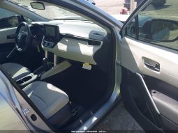 
										2025 Toyota Corolla Cross full									