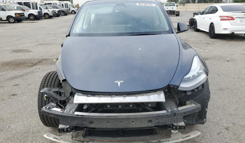 
								Tesla MODEL Y full									