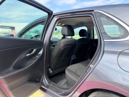 
										HYUNDAI ELANTRA GT full									