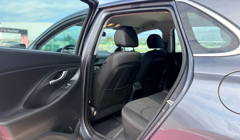 
								HYUNDAI ELANTRA GT full									