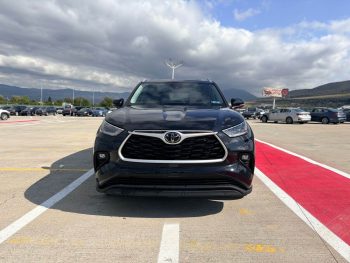 TOYOTA HIGHLANDER XLE