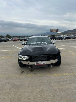 
										BMW 330 full									