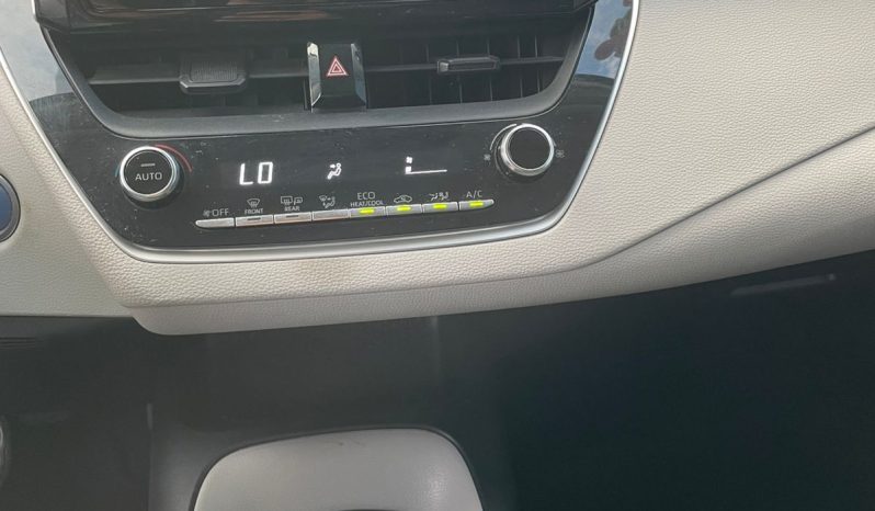 TOYOTA COROLLA HYBRID full